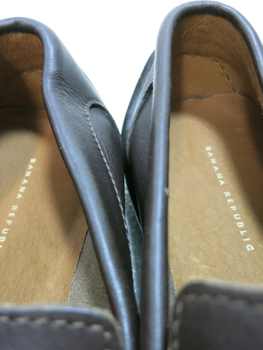 Banana Republic Handsewn Moccasin Leather Casual Comfort Footwear Shoes 9.5 D